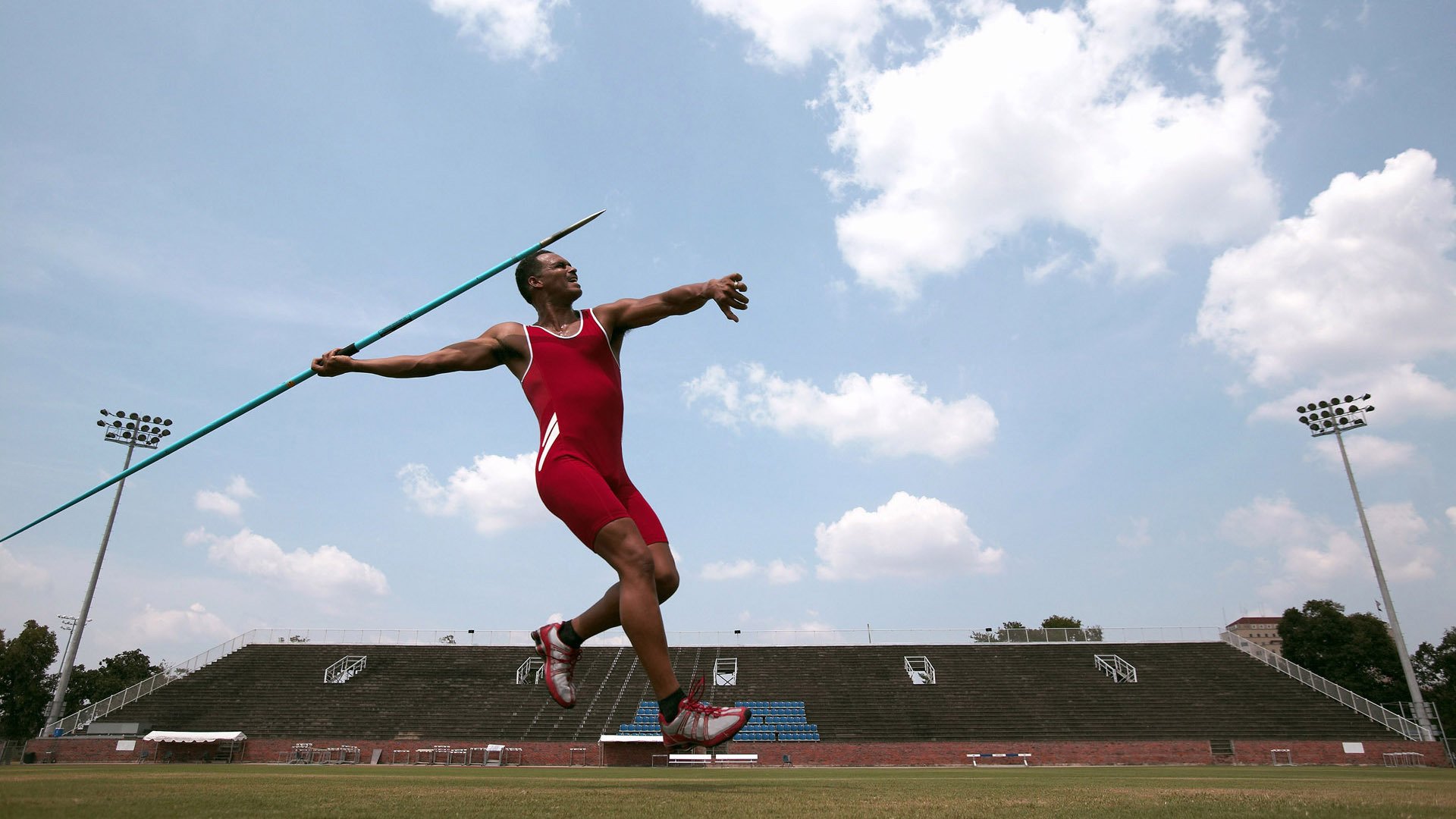 全国足球志愿者服务队伍扩大，赛场保障更贴心，足球赛志愿者招募通知